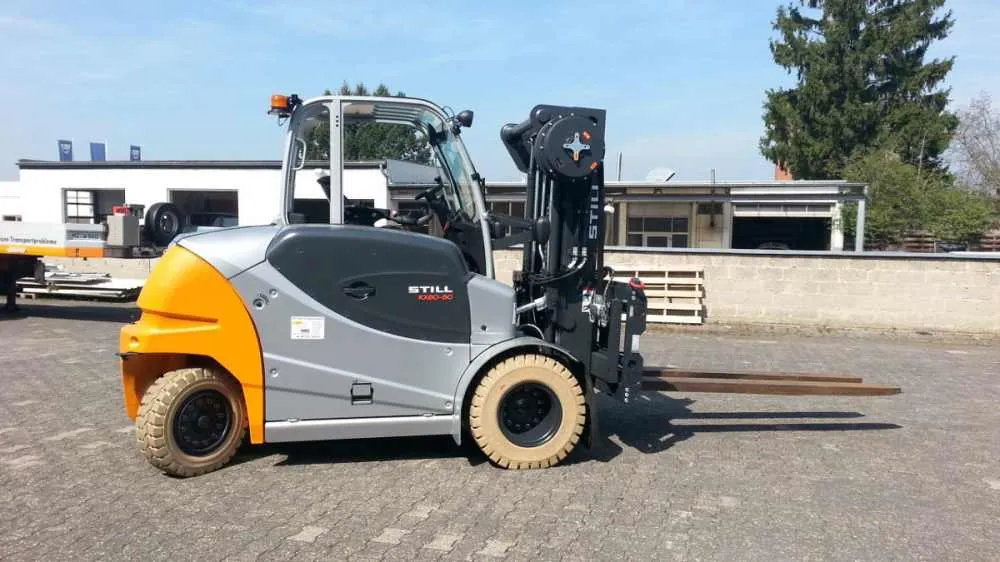 Rotierender Teleskoplader der Weisel-Mietflotte