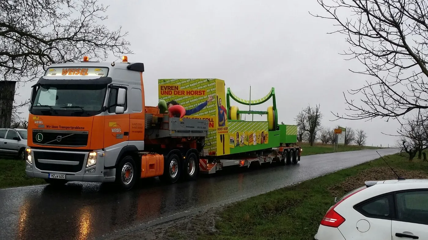 Großbauteil als genehmigungspflichtiger Schwertransport